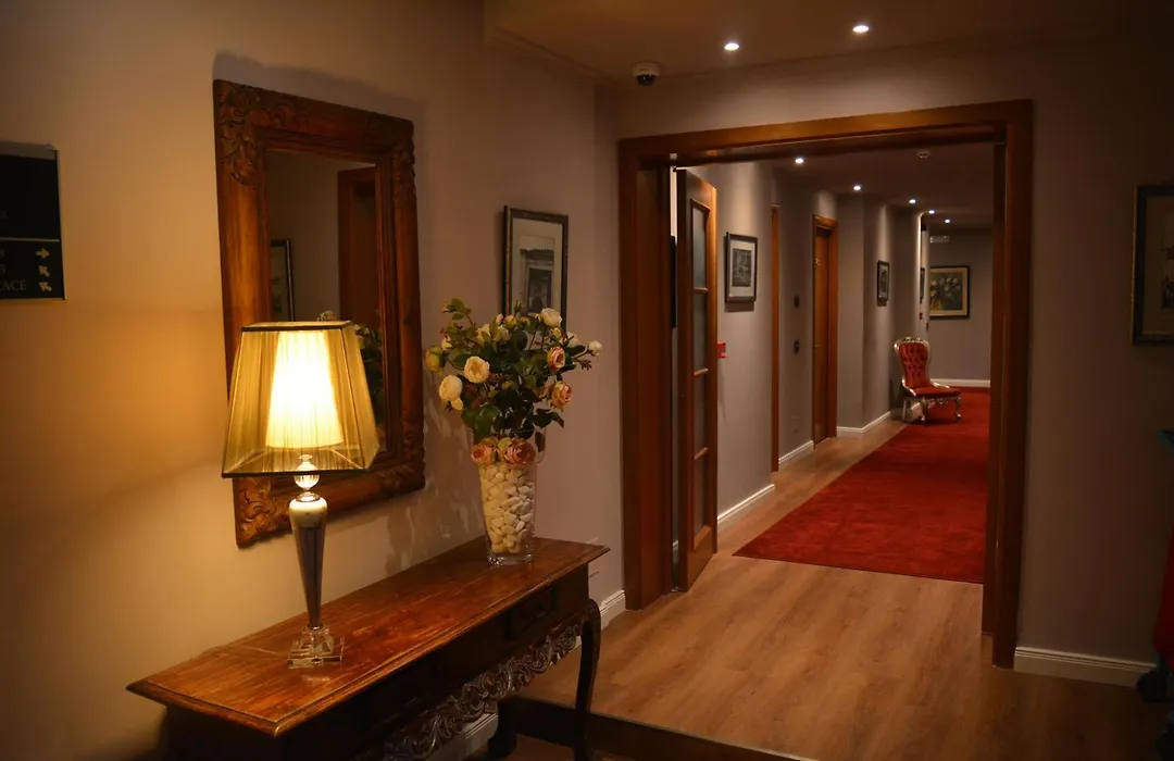 Classic Hotel-1